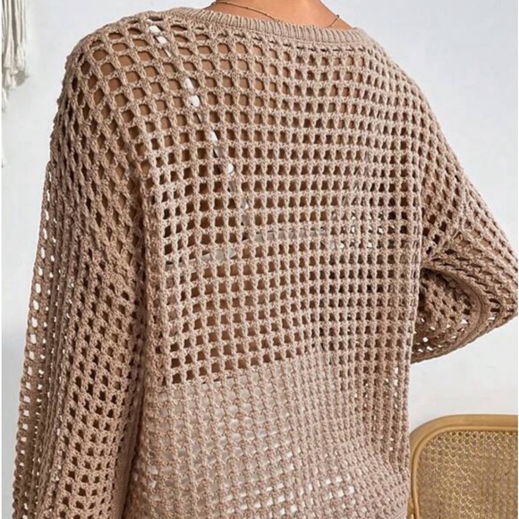 New hollow out long sleeve top - Picture 3 of 5